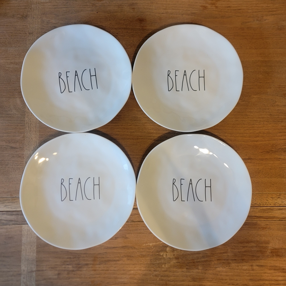 Magenta White 'Beach' Dinnerware Set